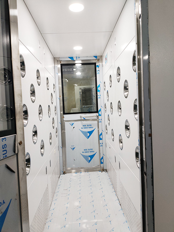 Ντους καθαρού δωματίου 25m/S με ενσωματωμένο ανεμιστήρα και φίλτρα HEPA για πολλαπλά άτομα 0
